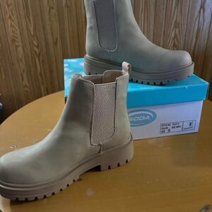 Soda Beige Ankle Boots